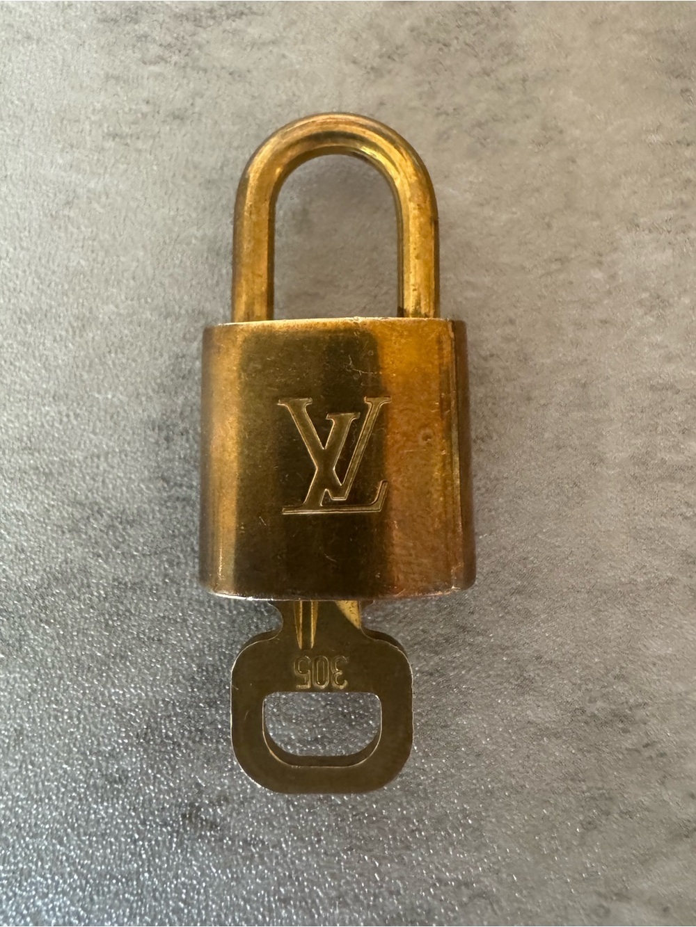Louis Vuitton Gold-tone LPadlock with Key Set #305